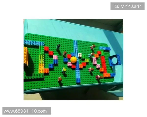 足球明星文具系列图片展示让你领略运动与创意的完美结合 足球明星文具系列图片展示让你领略运动与创意的完美结合